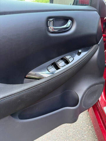 2024 Nissan LEAF SV PLUS