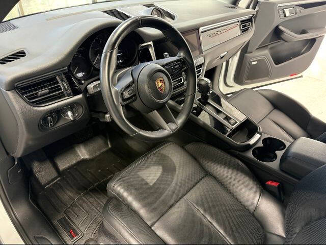 2023 Porsche Macan