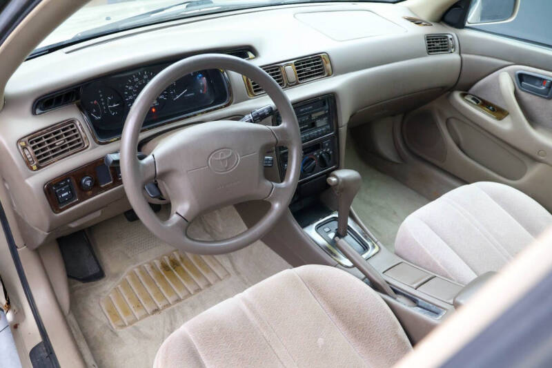 1997 Toyota Camry LE V6