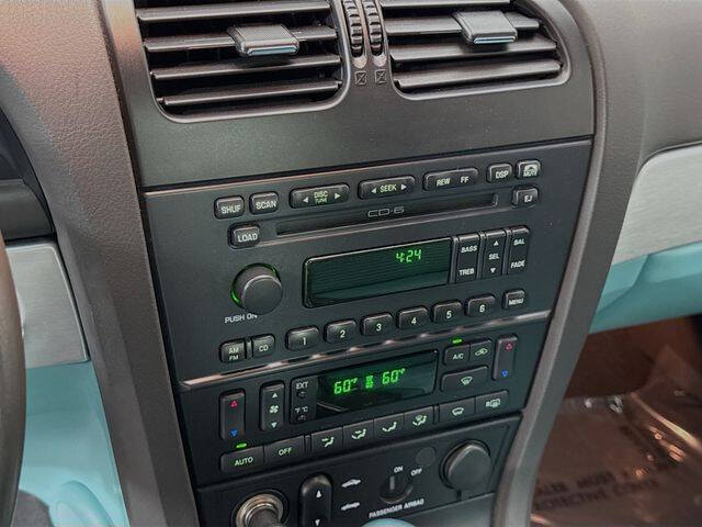 2002 Ford Thunderbird Deluxe