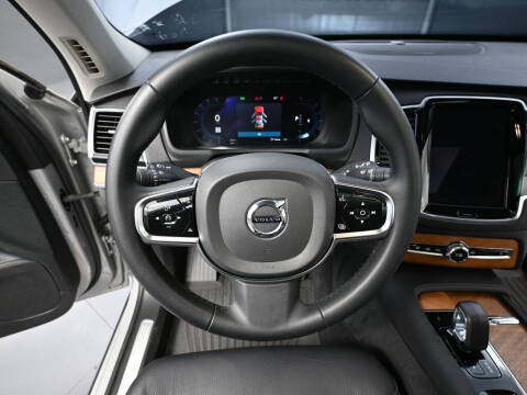 2024 Volvo XC90 B5 Plus Bright Theme
