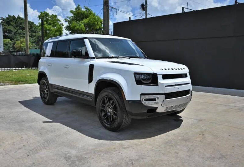 2025 Land Rover Defender 110 P300 S