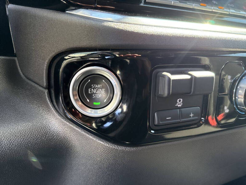 2025 GMC Sierra 1500 Elevation Standard