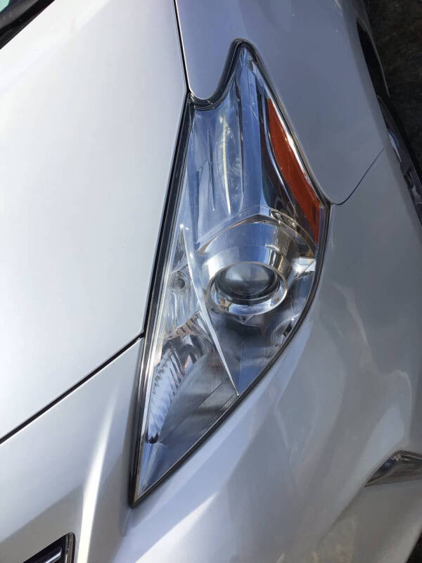 2013 Toyota Prius v Three