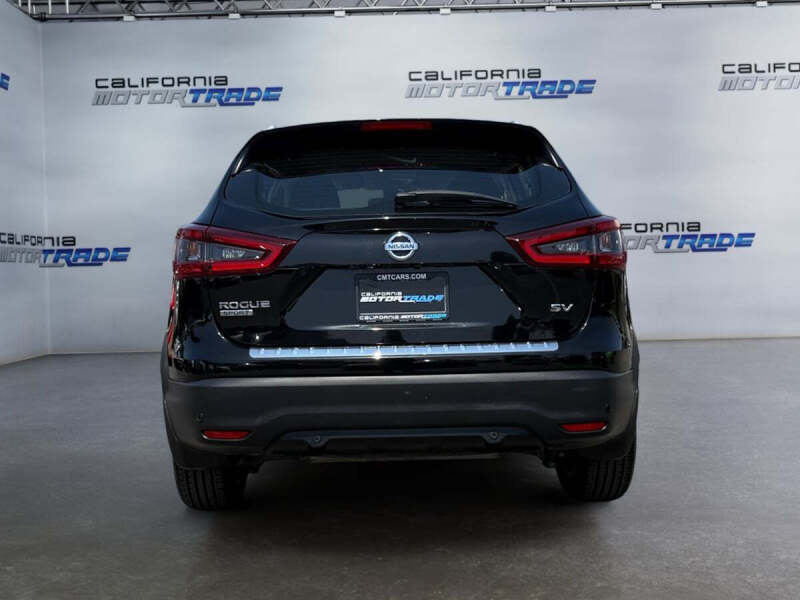 2022 Nissan Rogue Sport SV