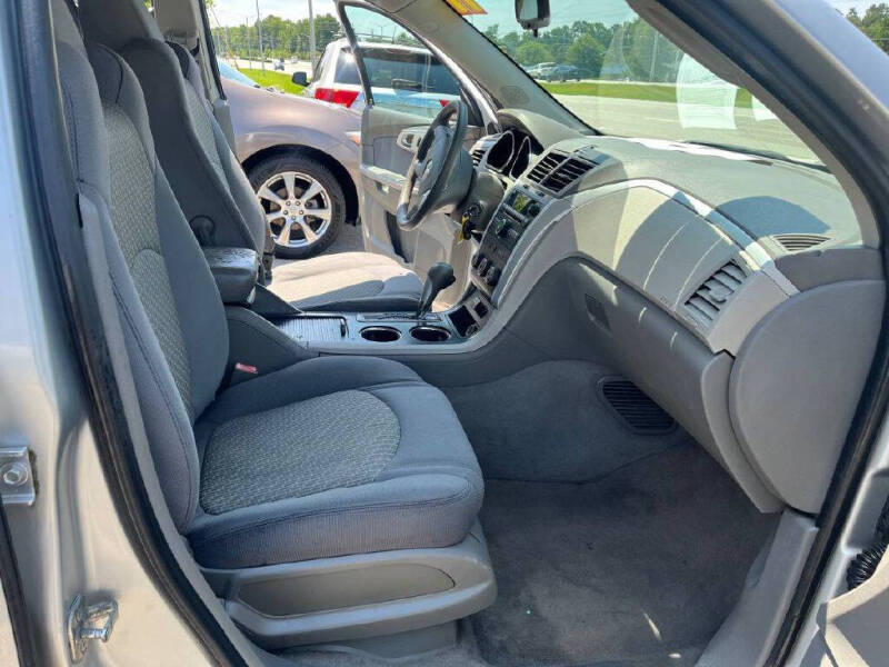 2011 Chevrolet Traverse LS