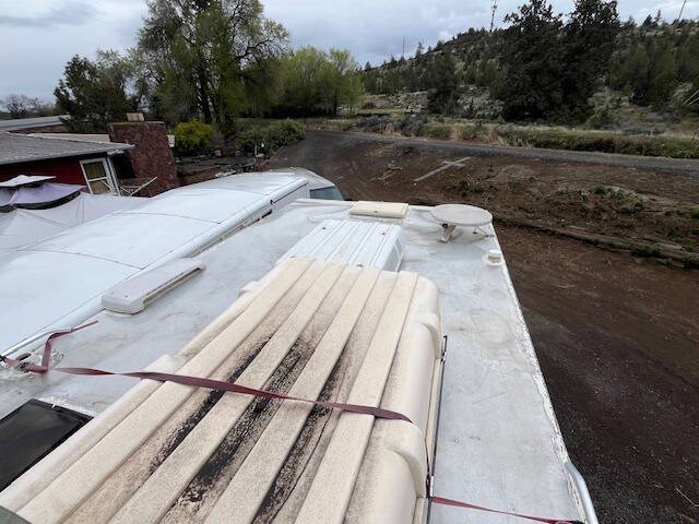 1991 Cascade 10 Ft Truck Camper