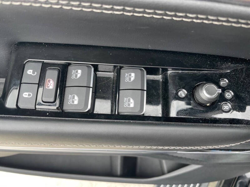 2022 Jeep Grand Wagoneer Series II