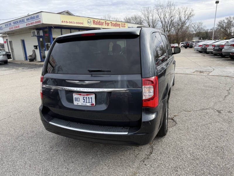 2013 Chrysler Town and Country Touring