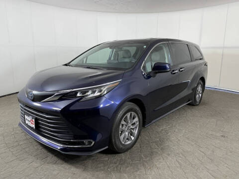 2022 Toyota Sienna XLE 7-Passenger