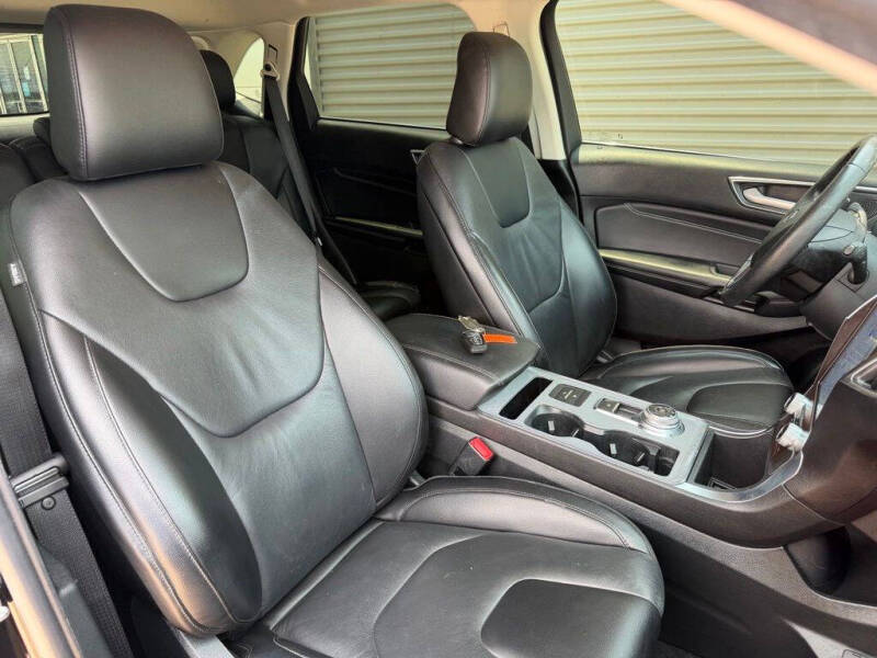 2021 Ford Edge Titanium