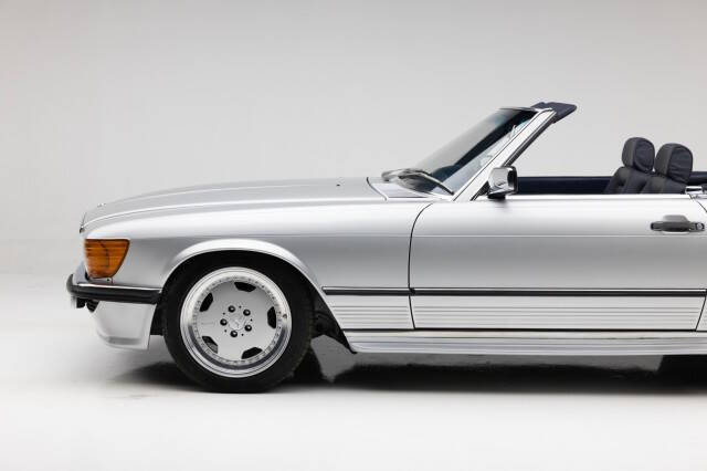 1986 Mercedes-Benz 560-Class 560 SL