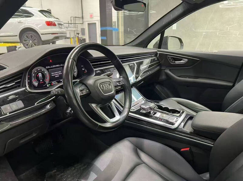 2022 Audi Q7 quattro Premium Plus 55 TFSI