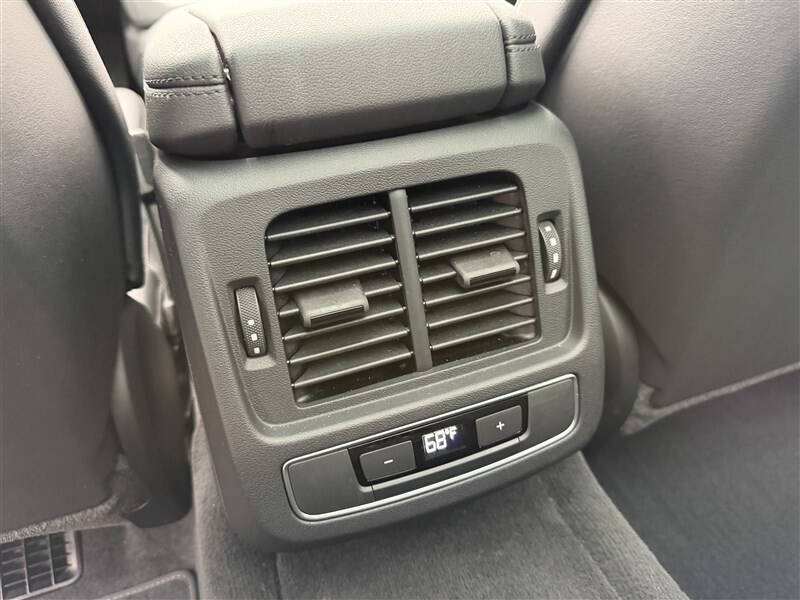 2023 Audi e-tron GT quattro Premium Plus