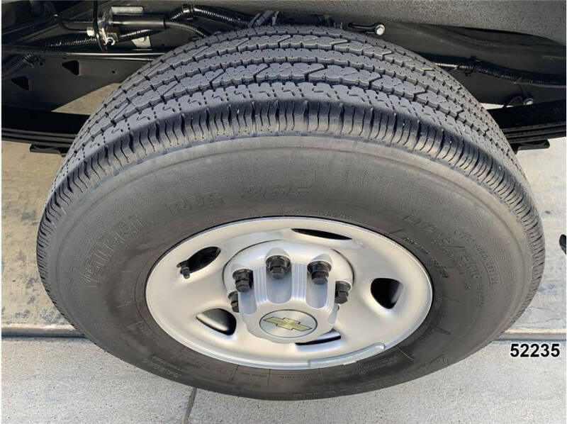 2023 Chevrolet Express 2500