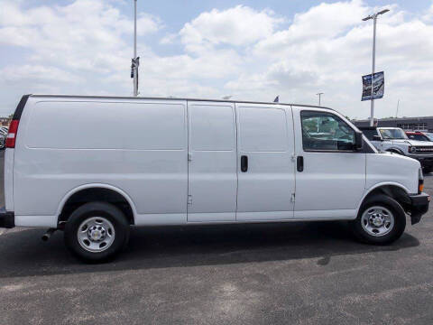 2023 Chevrolet Express 2500