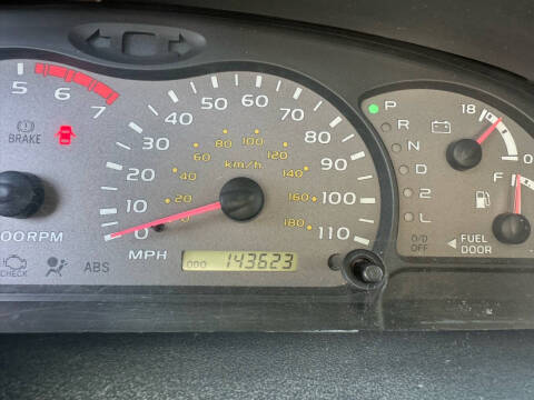 2003 Toyota Sequoia SR5