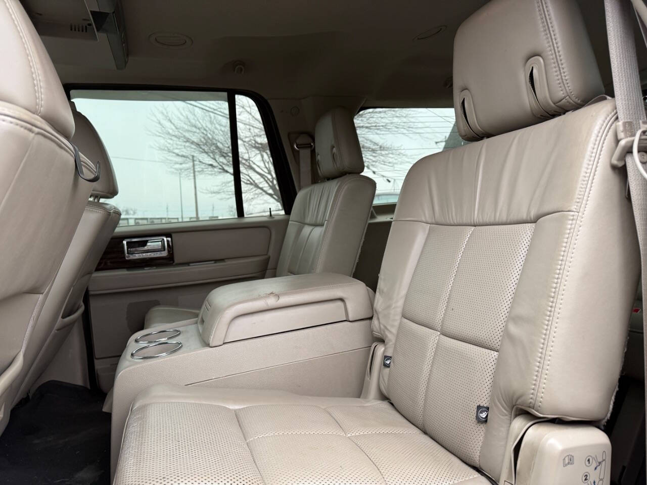 2010 Lincoln Navigator L for sale at AVS AUTO GROUP LLC in CLEVELAND, OH