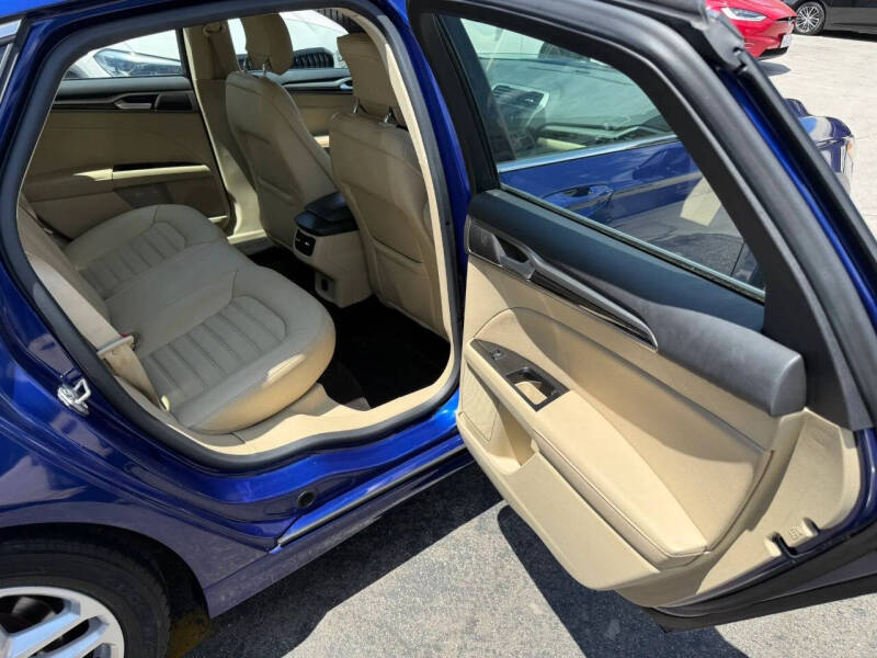 2014 Ford Fusion SE