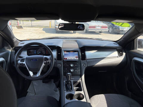 2018 Ford Taurus SEL