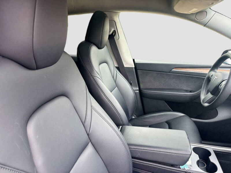 2025 Tesla Model Y Long Range