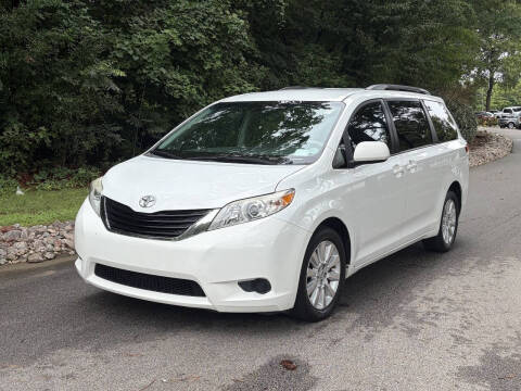 2012 Toyota Sienna LE 7-Passenger