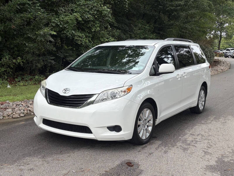 2012 Toyota Sienna LE 7-Passenger