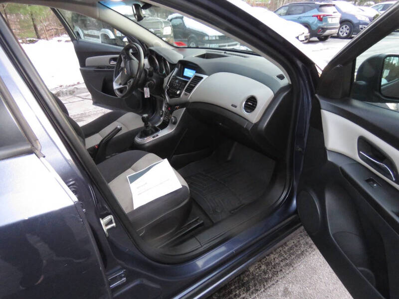 2014 Chevrolet Cruze LS Manual