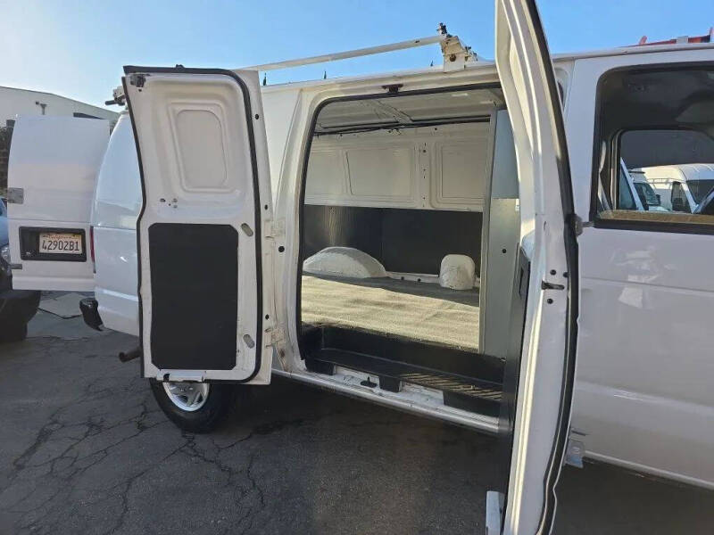 2011 Ford E-Series E-350 SD