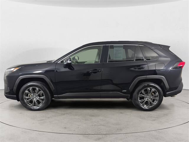 2022 Toyota RAV4 Hybrid XLE Premium