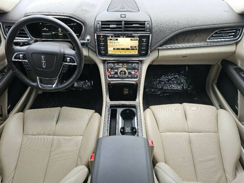 2018 Lincoln Continental Select