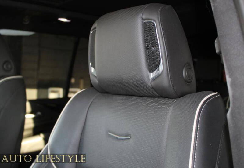 2023 Cadillac Escalade Sport