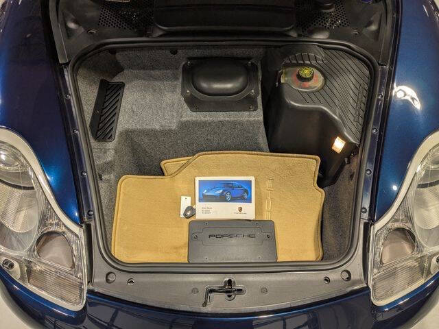 2000 Porsche 911 Carrera 4