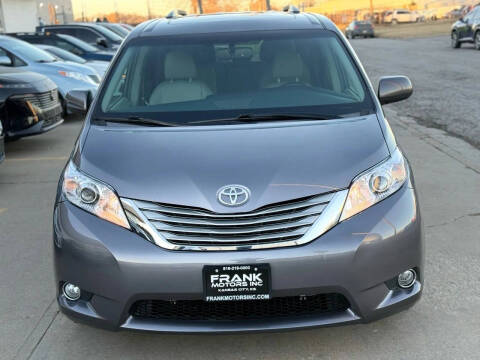 2017 Toyota Sienna XLE Premium 7-Passenger