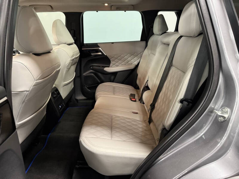 2023 Mitsubishi Outlander PHEV SEL