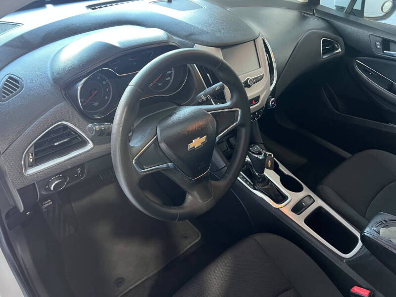 2017 Chevrolet Cruze LS Auto