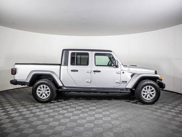 2023 Jeep Gladiator Sport