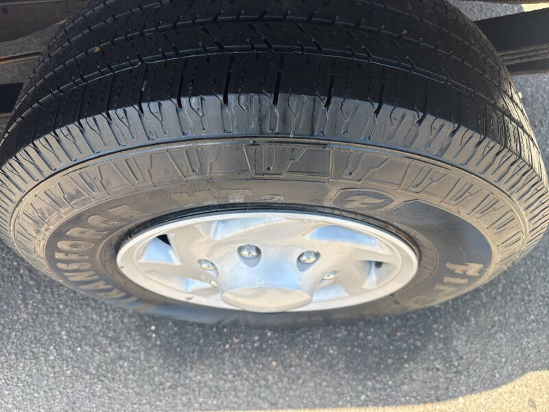 2005 Ford E-Series E-250