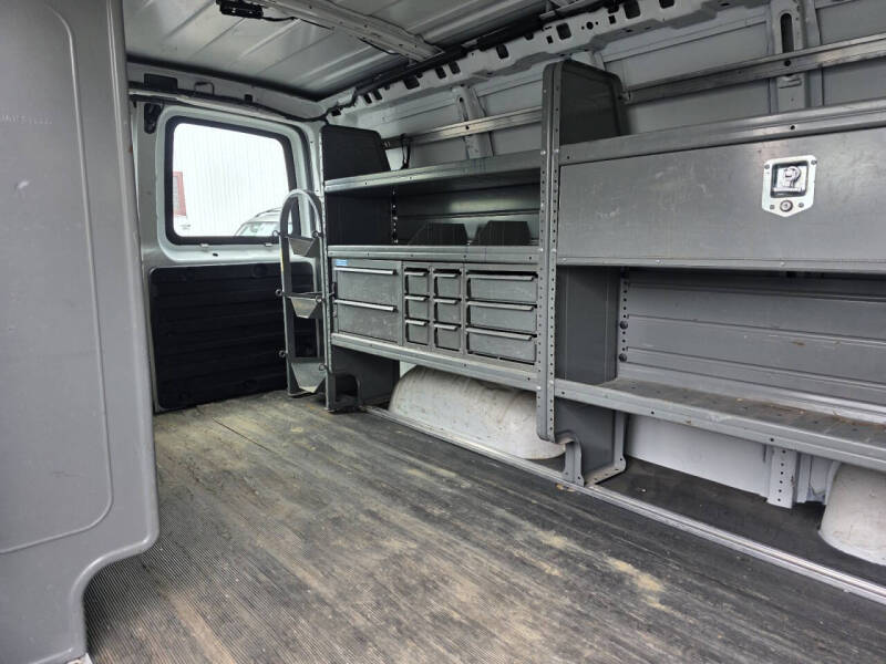 2017 GMC Savana 2500