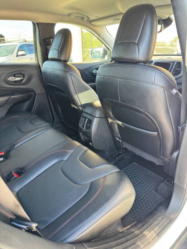 2022 Jeep Cherokee Trailhawk