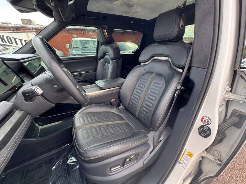 2022 Rivian R1T Adventure