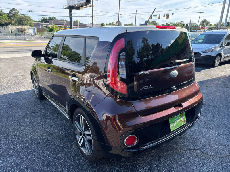 2017 Kia Soul +