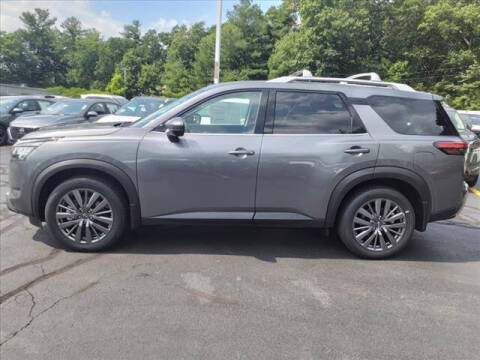 2024 Nissan Pathfinder SL