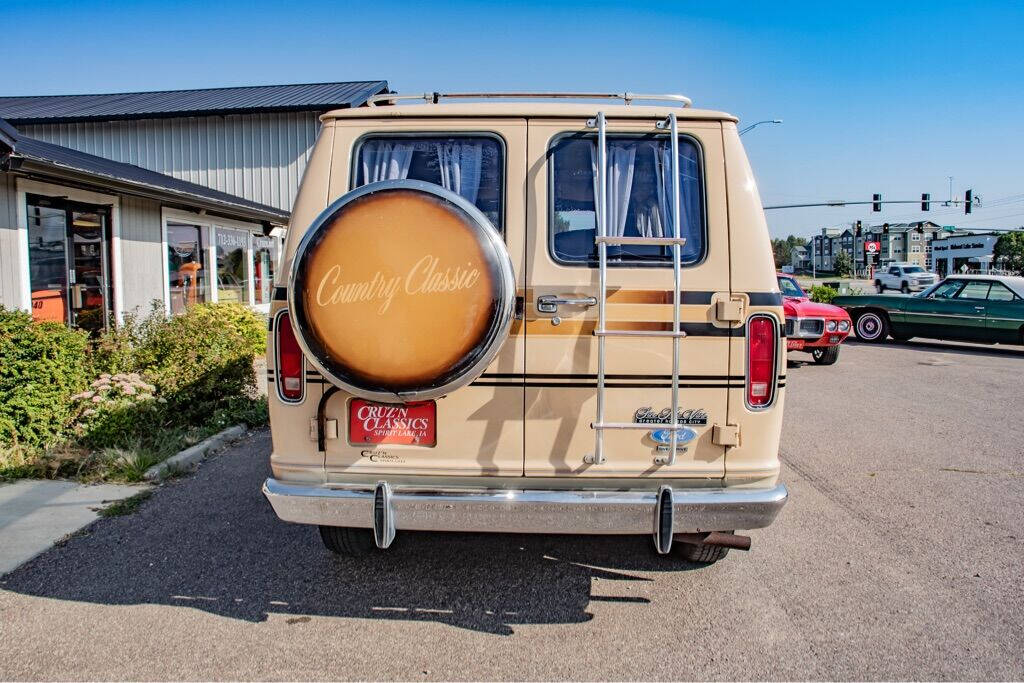 1984 Ford E-Series 110