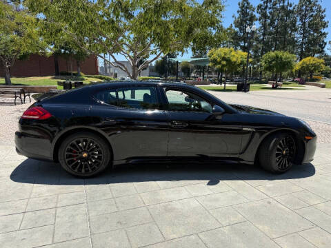 2016 Porsche Panamera Edition