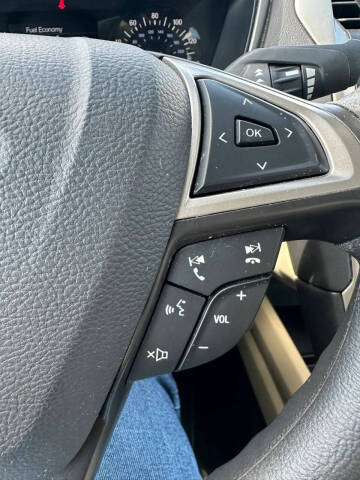2014 Ford Fusion SE