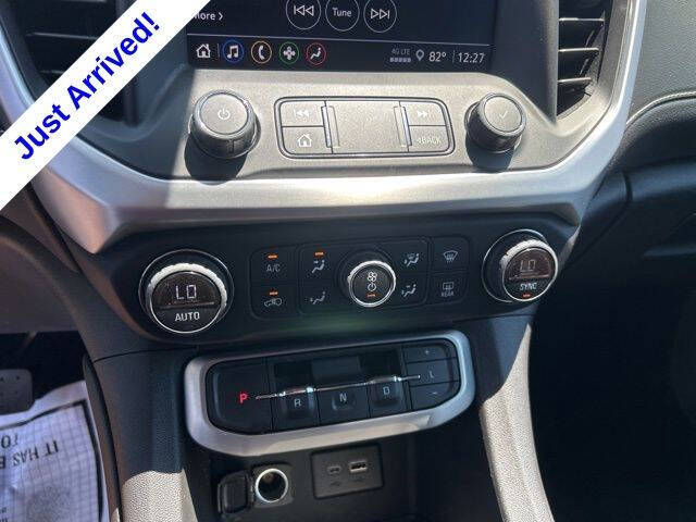 2022 GMC Acadia SLE