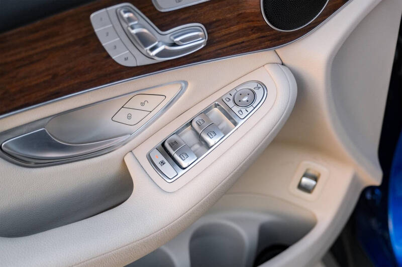 2022 Mercedes-Benz GLC GLC 300