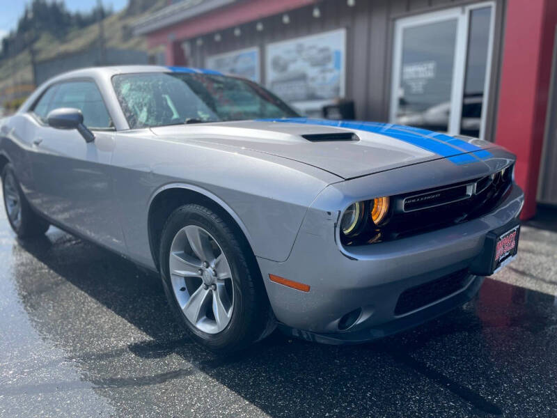 2015 Dodge Challenger SXT