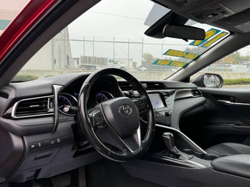 2019 Toyota Camry SE